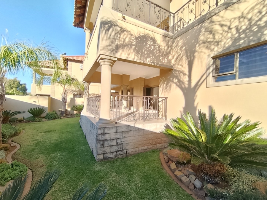 5 Bedroom Property for Sale in Kiepersol Free State